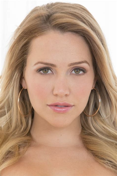 mia malkova nudes|Mia Malkova Nude XXX Pics